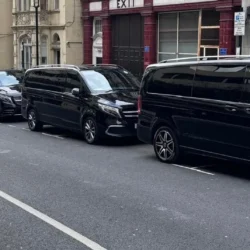 chauffeur-driven-cars-for-group-travels